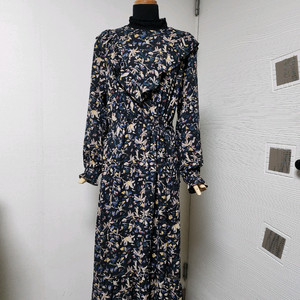 써스데이아일랜드원피스