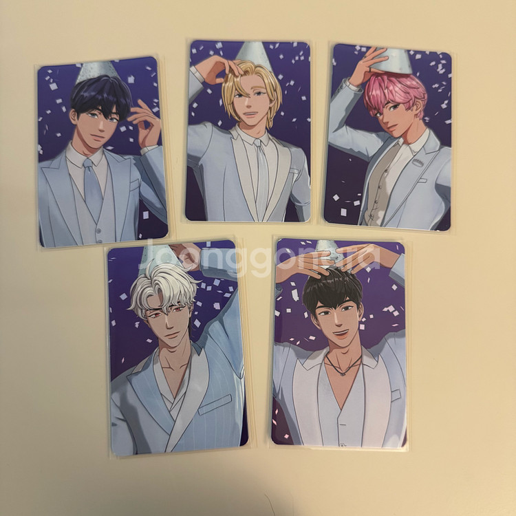 플레이브 2주년 5만원 특전 포카 세트--0