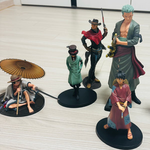 원피스 피규어 일괄 팝니다.