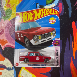 미개봉) 알파 로메오 줄리아 슈퍼 다이캐스트 핫휠 인테리어 소품