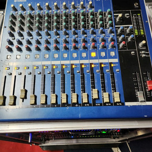 야마하 MG164C 오디오 믹서