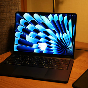 맥북 에어 M2 13인치 16/256 미드나이트