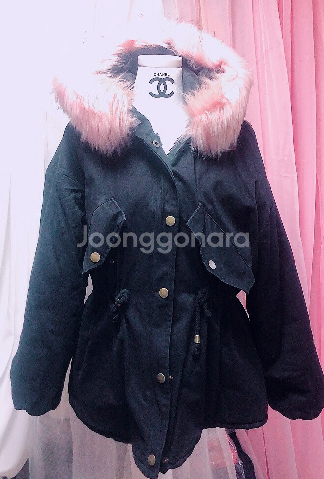 퍼 풍성한 블랙 패딩 팝니다--0