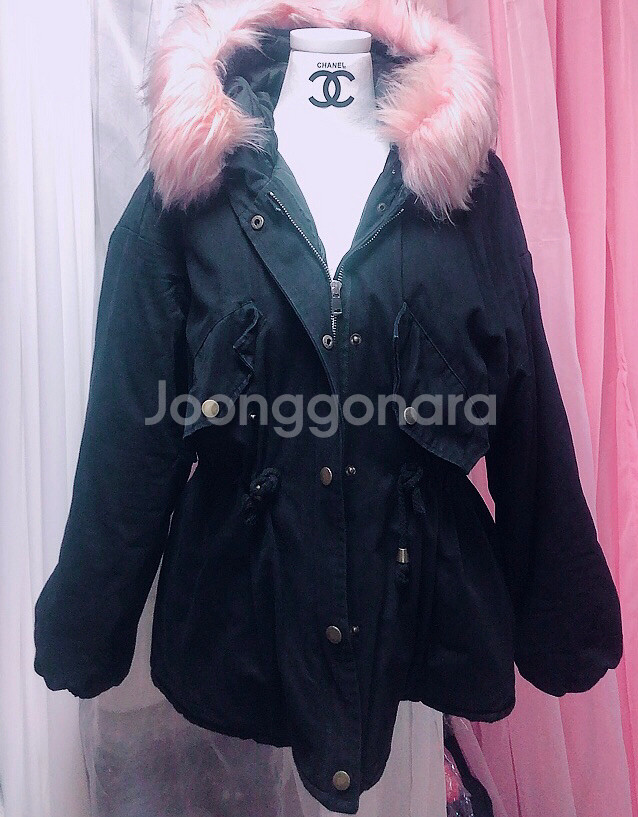 퍼 풍성한 블랙 패딩 팝니다--2