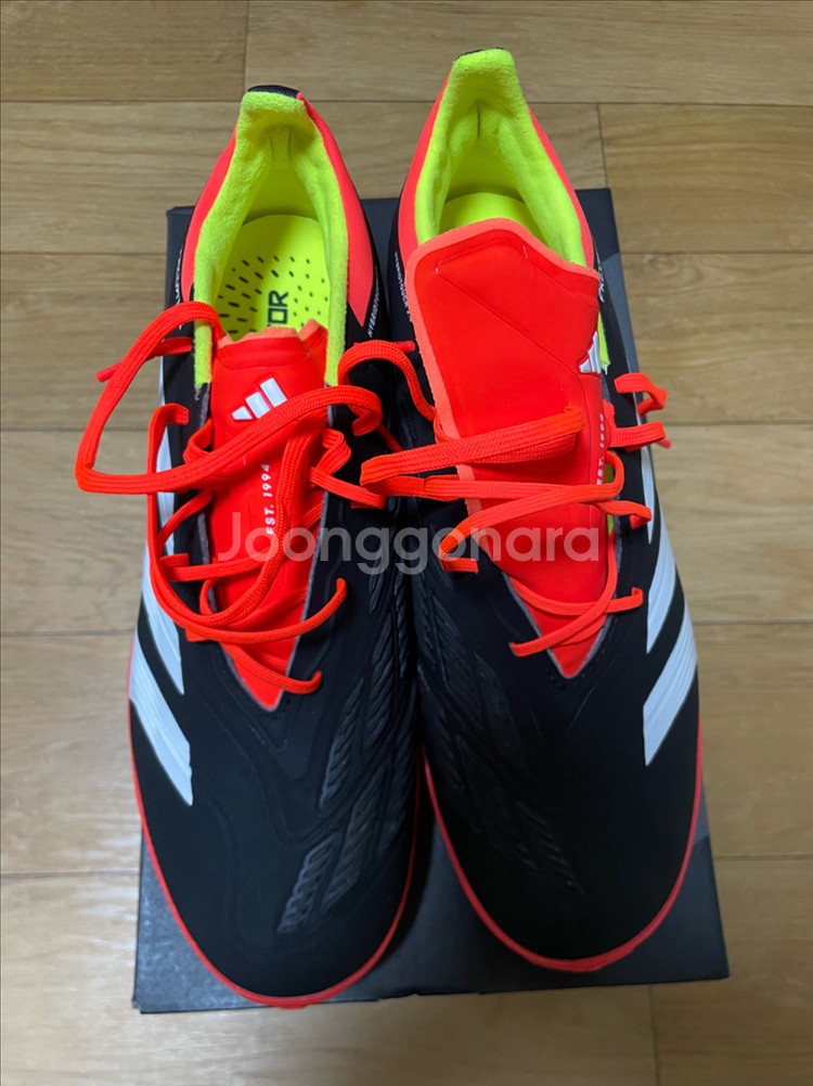 [270] 프레데터 엘리트 TF 풋살화 새제품--0