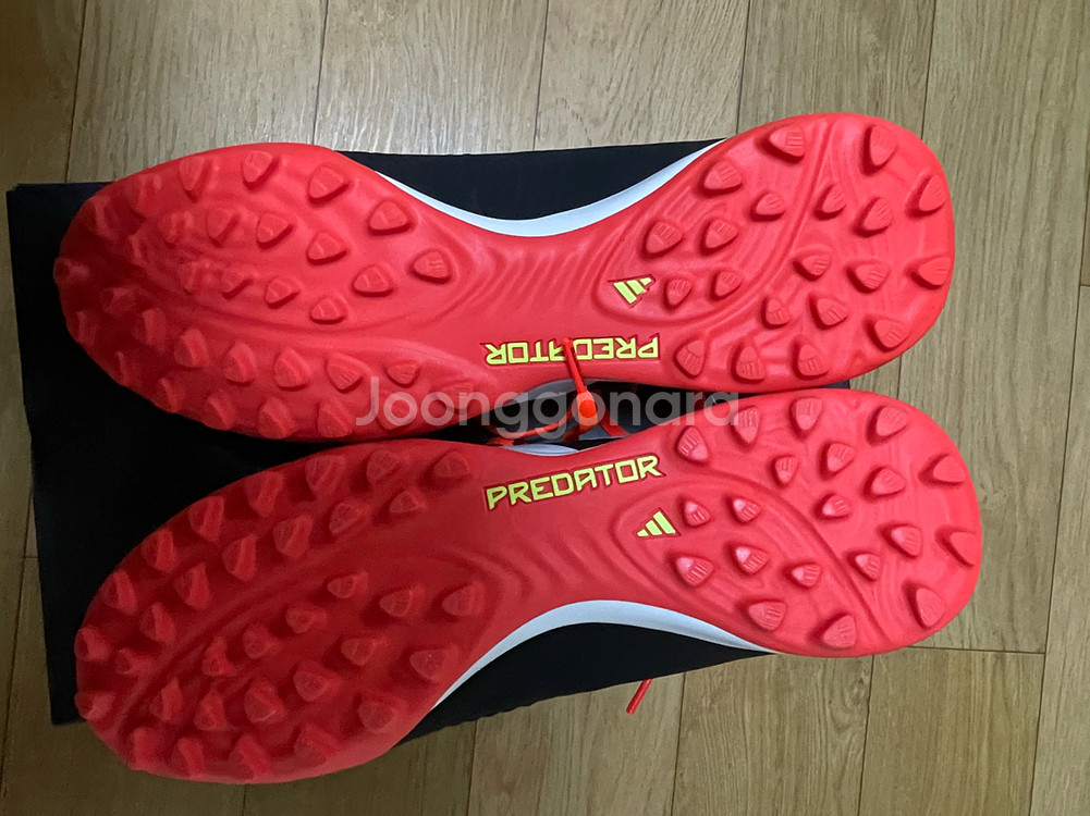 [270] 프레데터 엘리트 TF 풋살화 새제품--2