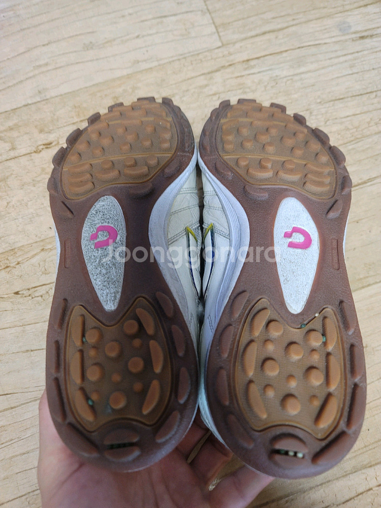 데스포르치 상루이스 KT2 풋살화 270 팝니다--3