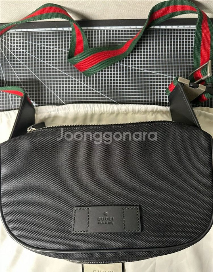 구찌 정품 크로스백--1