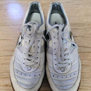 데스포르치 Sao Luis KT PRO 풋살화 265 팝니다