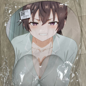 가슴 마우스패드 이미지