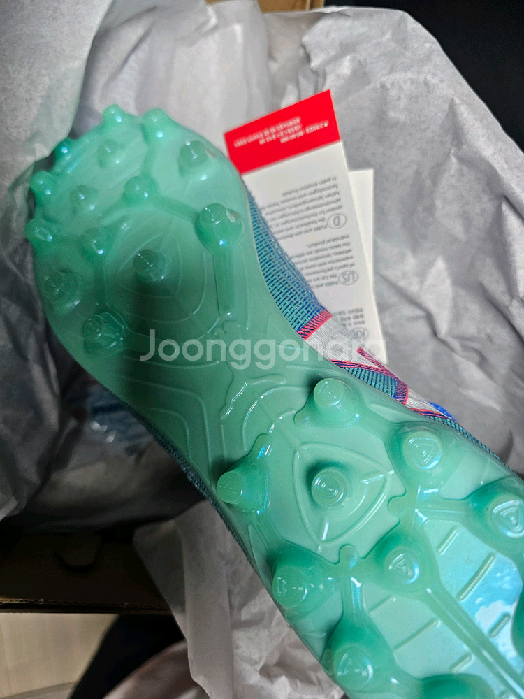 새제품 푸마 퓨쳐 7 얼티메이트 MG 축구화 팝니다 270 275--2