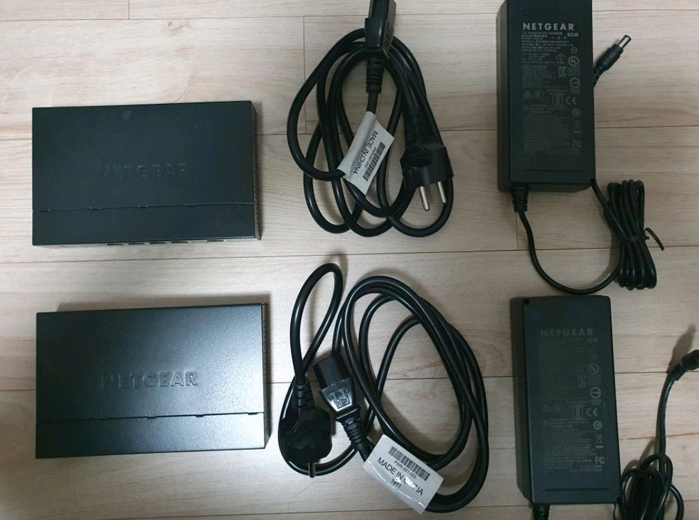 [급매] 넷기어(Netgear) GS305PP 스위치 허브(5포트, PoE+, 1Gbps) 판매합니다. 이미지