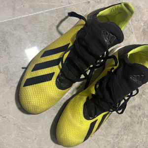 아디다스 축구화