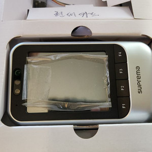 Suprema 엑스스테이션 출입통제기