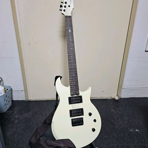 HEX W300 메탈릭 아이보리 + 베일톤 러쉬헤드 맥스