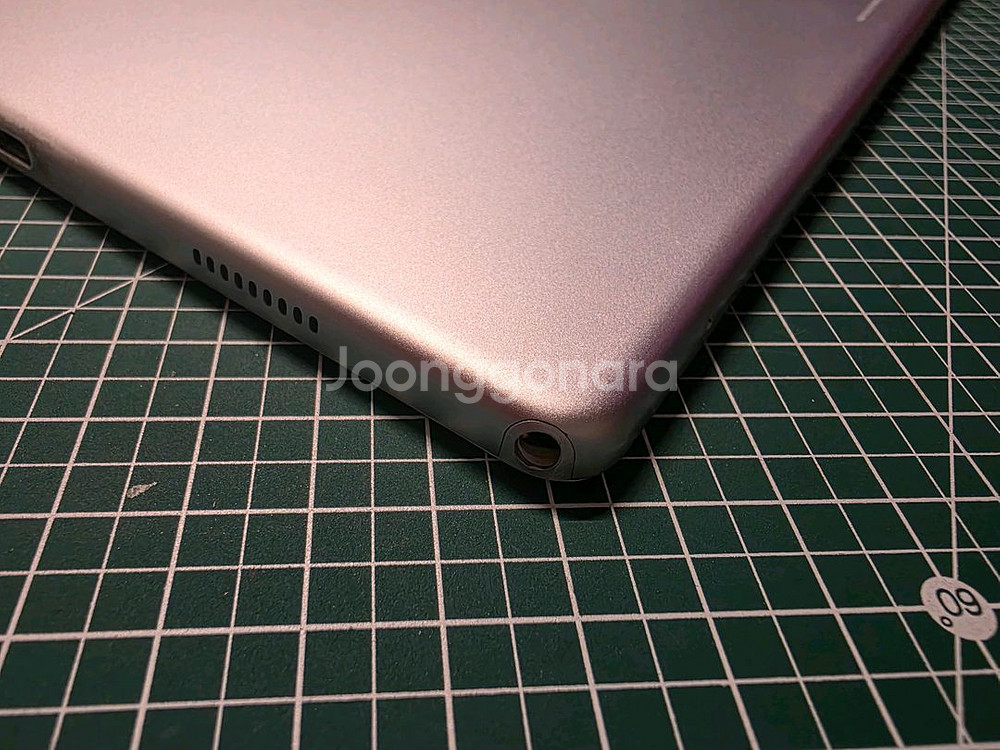 갤럭시탭 A7 32GB 화이트 팝니다. SM-T500--3