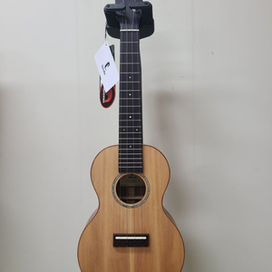 라홀라 LC3 올솔리드 우쿨렐레 신품 판매합니다