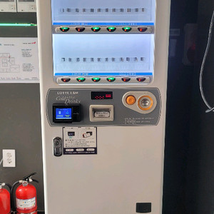 LVP300BL LVP301B 슬림형 캔 페트 음료수 생수자판기 판매