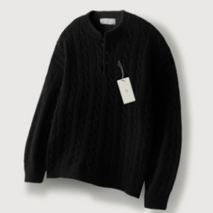 무드인사이드 꽈배기 헨리넥 니트 급처