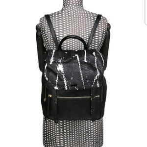 루즈앤라운지백팩