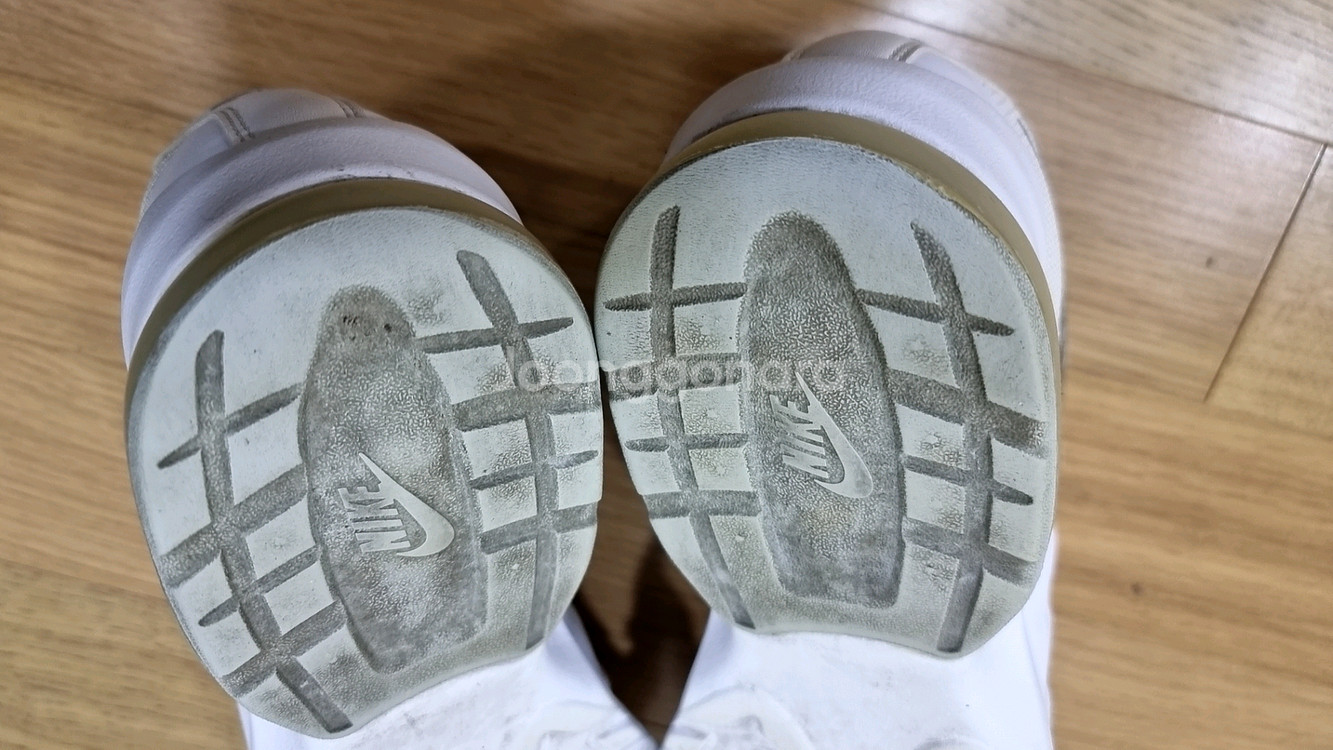 나이키 에어맥스 인비고 운동화250--6