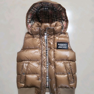 (버버리)키즈/ 패딩 조끼 12y 뉴라벨