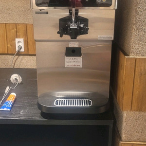 중고 아이스트로 소프트아이스크림기계 ssi151tg판매