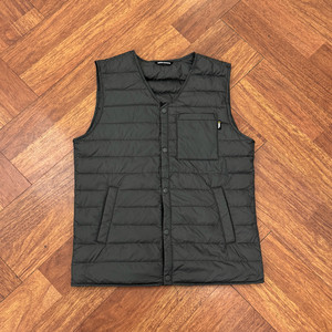 M 내셔널지오그래픽 차콜 경량 패딩 조끼 베스트