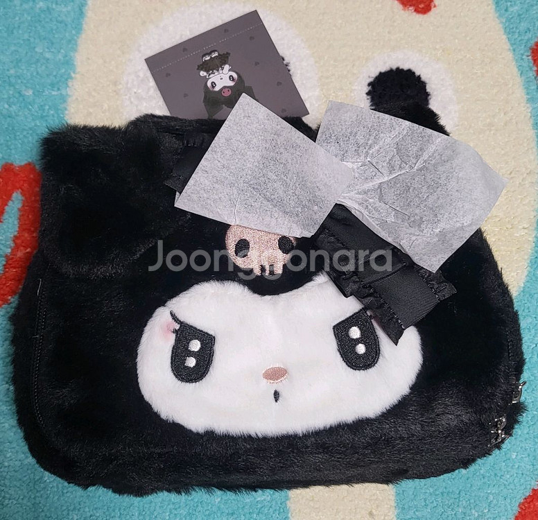 산리오 비밀의 메로쿠로 시리즈 쿠로미 페이스파우치--0