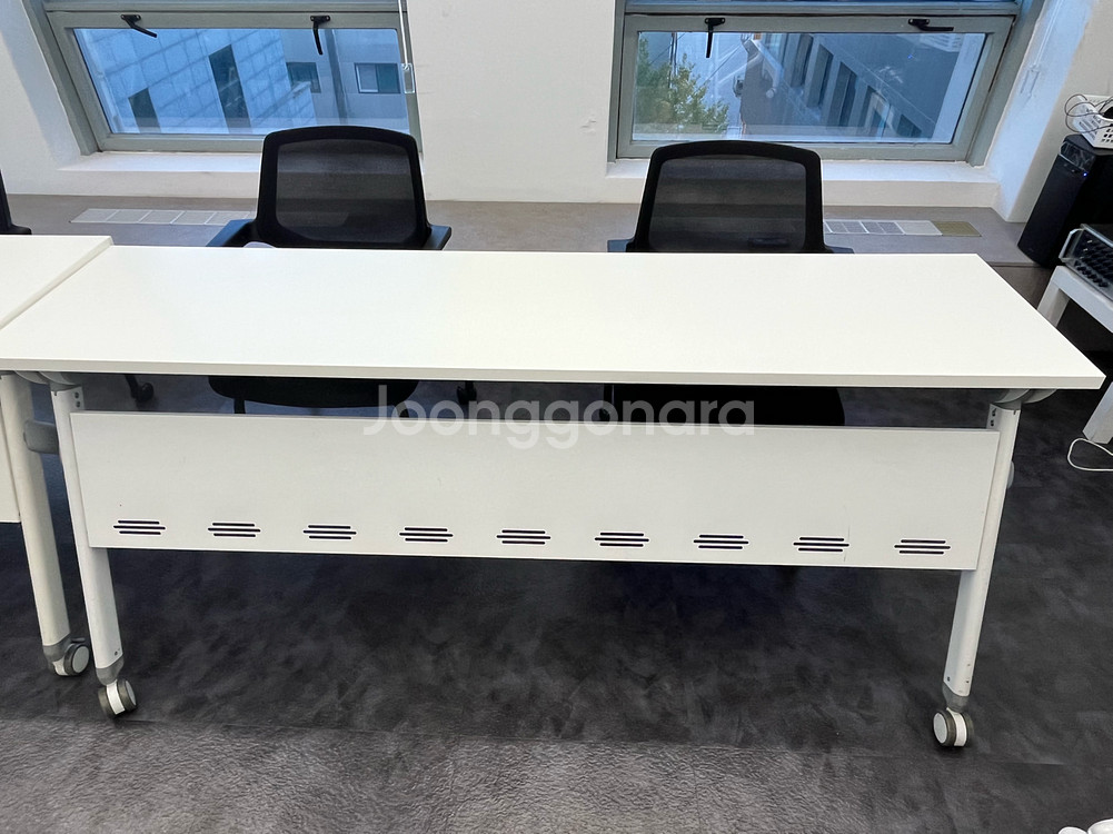 사무용 가구 책상 의자 서랍장 회의테이블--4