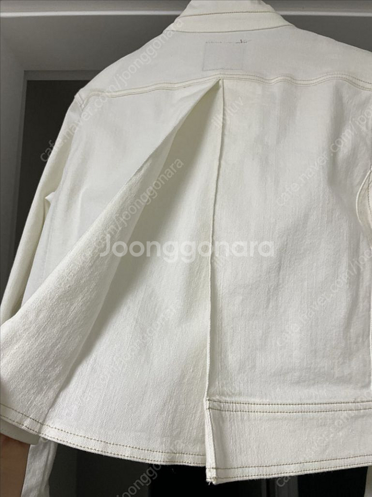 코스모폴리탄줄라이 크림 데님 자켓 1사이즈--8