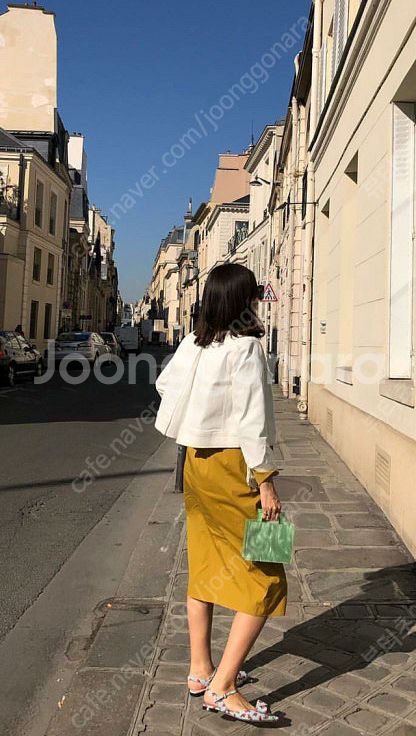 코스모폴리탄줄라이 크림 데님 자켓 1사이즈--2