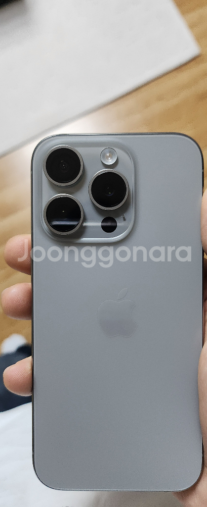 s급 아이폰15Pro 128g 93%--0