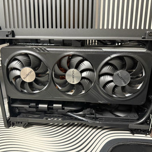 sff 게이밍 pc 9800x3d 4070 super gaming oc