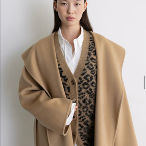 R2W 레오파드 가디건 한섬 마인 타임 럭키슈에뜨 msgm 산드로 랑방 오프화이트 준지 n21