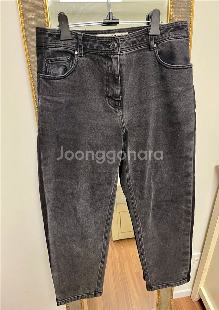 한섬 더 스토어 테이퍼드 블랙 진--1