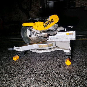 디월트 12인치 슬라이딩 각도절단기+터프빌트ss550