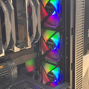 고성능 게이밍 컴퓨터 PC 본체 팝니다(의정부 직거래 우선) Intel i7-12700K 4대 램 32GB