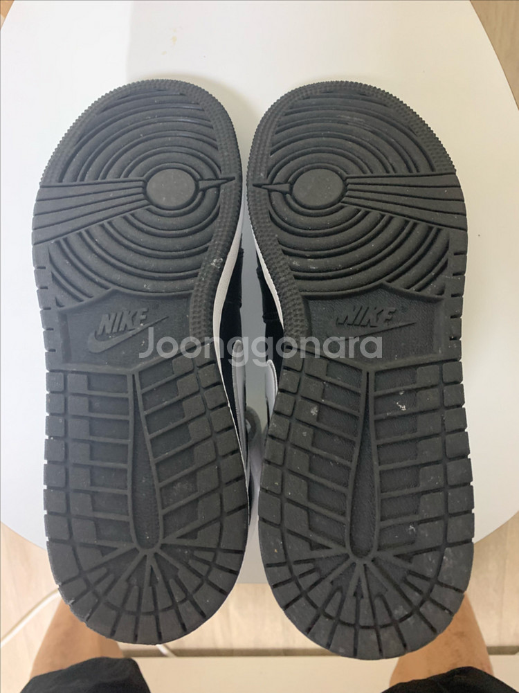 조던 1 하이 플라이이즈 블랙 화이트(사이즈 240)--5