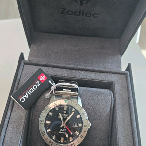 조디악 시계 ZO9405