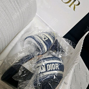 디올 뮬 슬리퍼