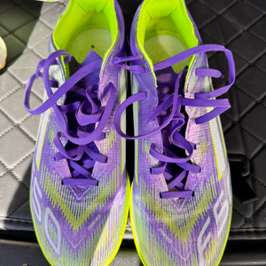 아디다스 f50 프로 tf 250 판매합니다 새상품급