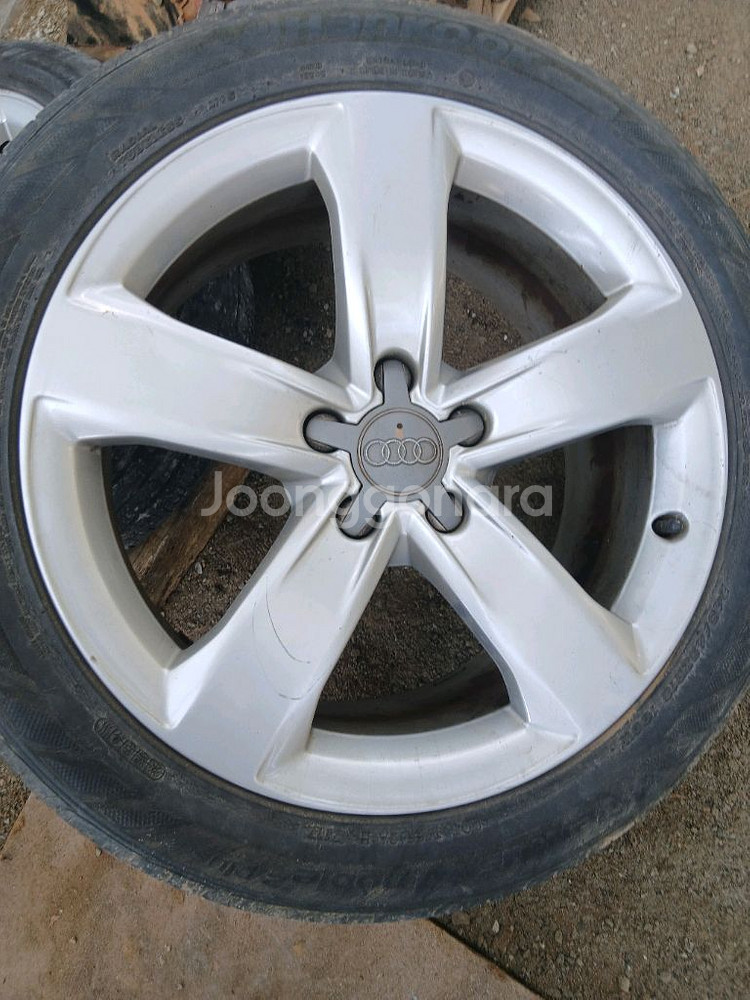 아우디A6 18인치 휠타이어 4개모두--5