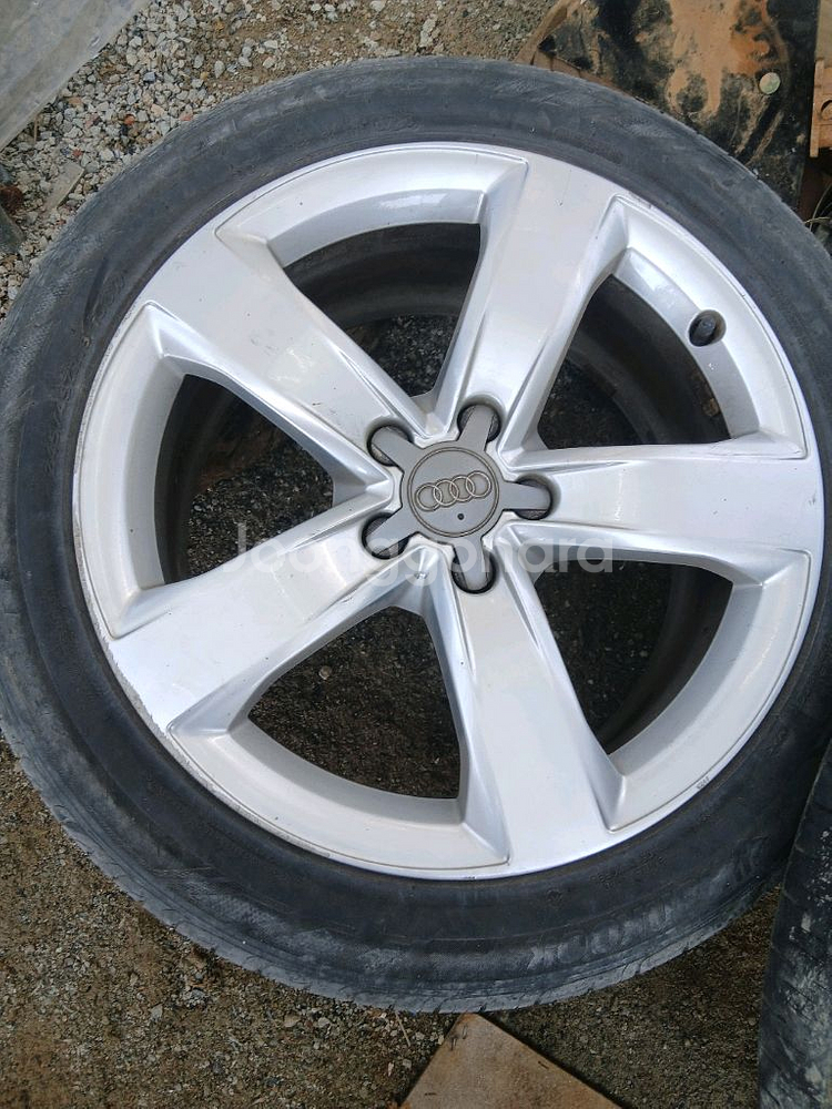 아우디A6 18인치 휠타이어 4개모두--6