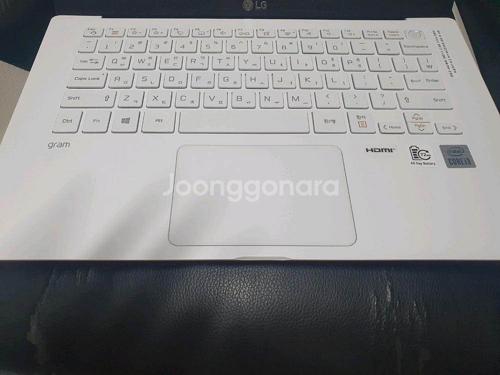 LG그램 노트북 14인치10세대 램16기가 팝니다!!--2