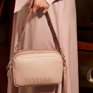 제이에스티나 MIA 미니 크로스백 핑크