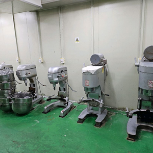 Leader Baker 업소용 스탠드 믹서 LB-503A 팝니다.