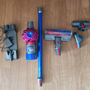 다이슨 V7 무선청소기