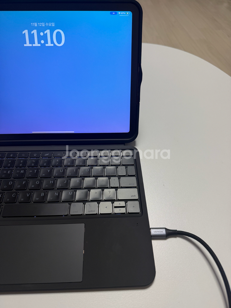 아이패드 11.9인치 (M4제외) 키보드팔아요. 반응속도좋아요.--1