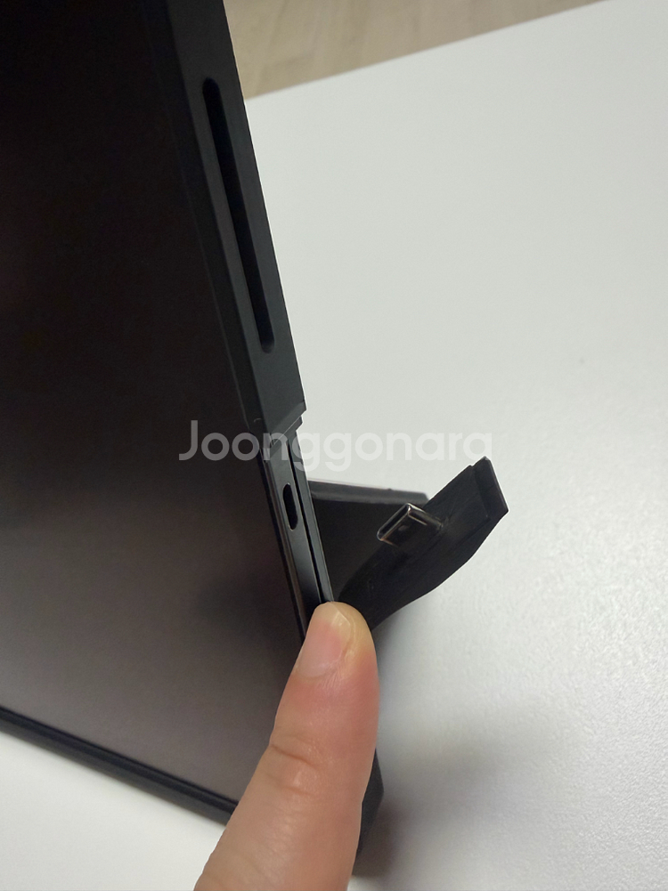 아이패드 11.9인치 (M4제외) 키보드팔아요. 반응속도좋아요.--2